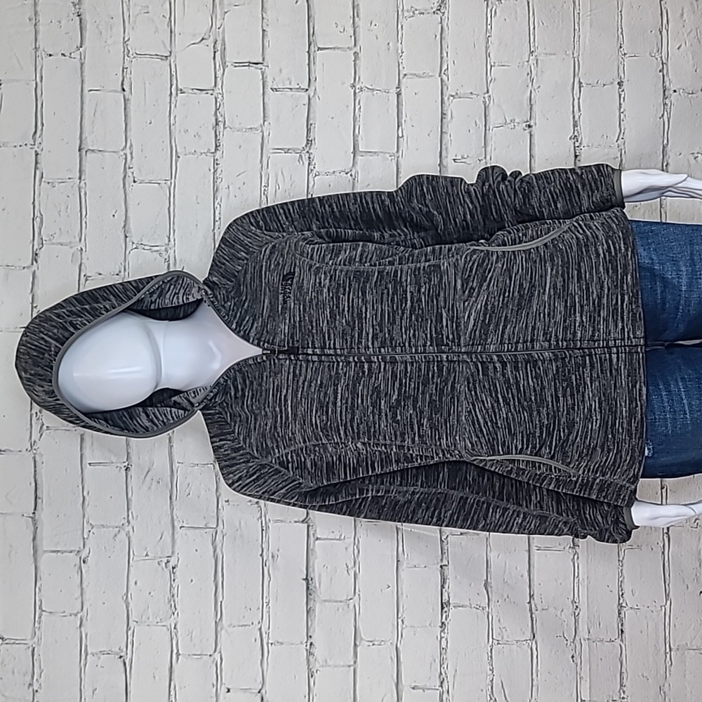 The North Face TKA Masonic Stria Hooded Long Sleeve Fleece Jacket in Gray/Black